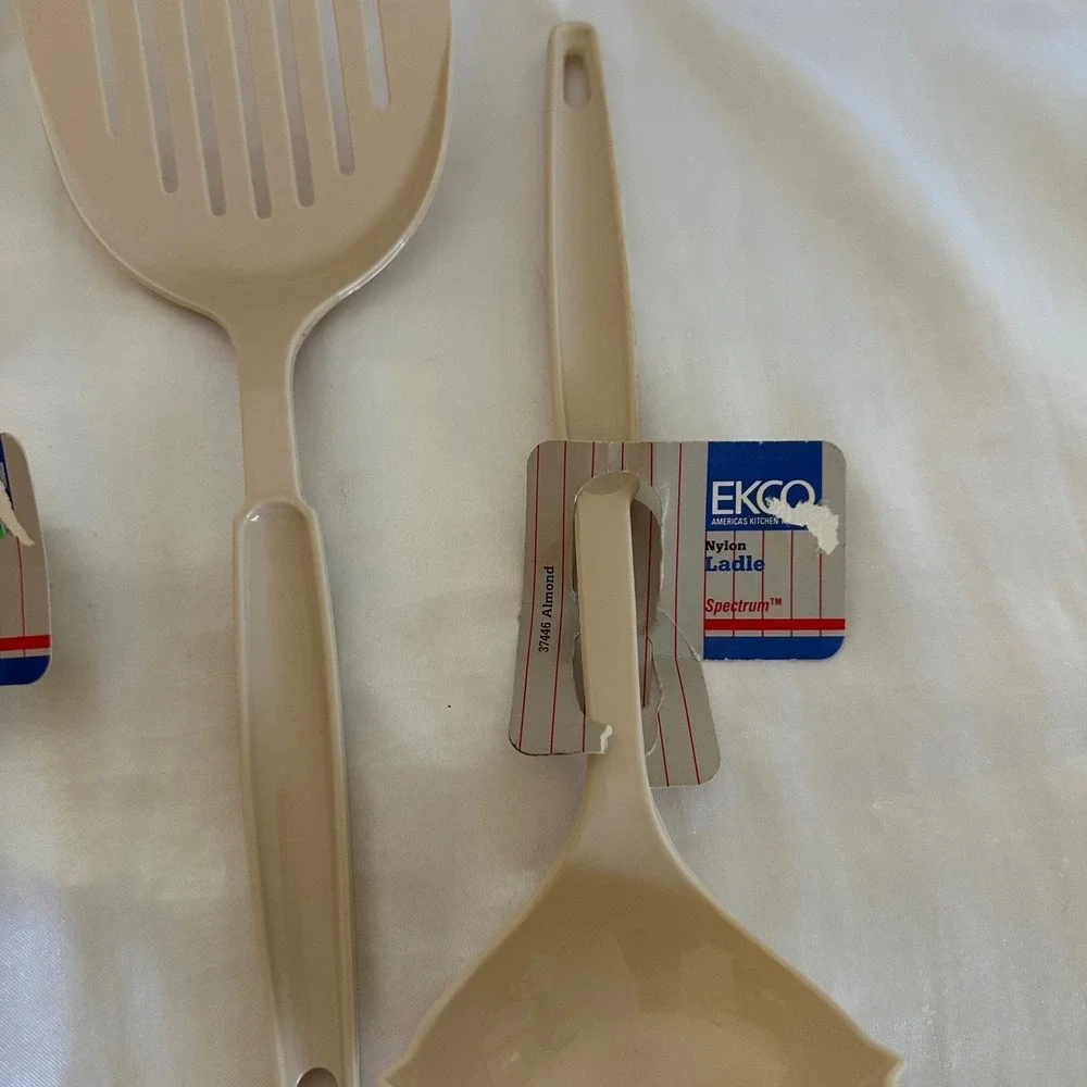 EKCO Kitchen Utensil Set Almond New 4pc Nylon 1986 USA Nostalgia MCM Spectrum
